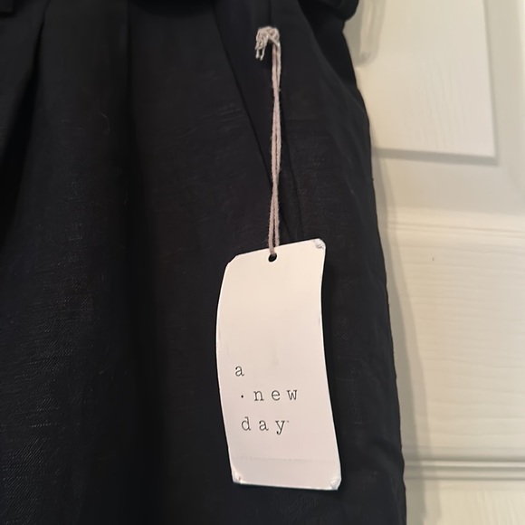 A new day black wide leg pants with adjustable belt - Picture 3 of 5